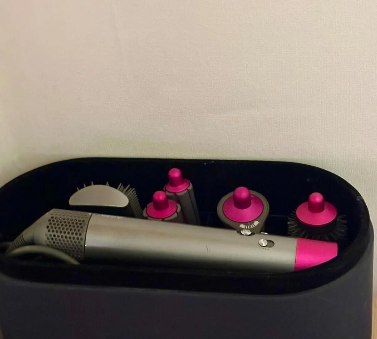Excellent Location, Comfortable, Dyson Airwrap Seoul South Korea